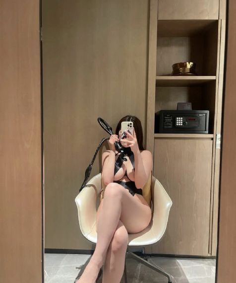 在线播放av欧美_高清完整版免费在线观看