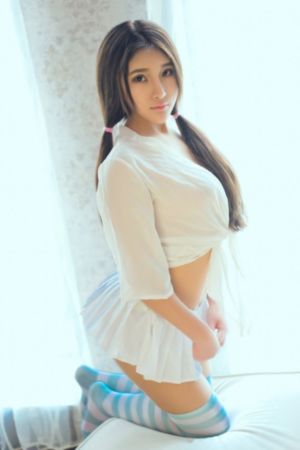 欧美美女海报_超清完整在线观看