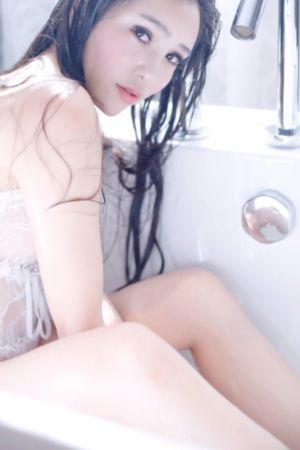 欧美偷拍第一页_剧情片在线播放观看