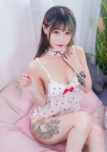 欧美无弹力吊带丝袜_高清免费HD高清完整电影
