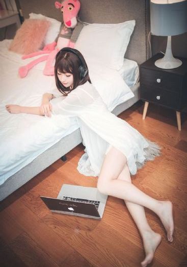 欧美巨波霸乳影院免费观看_720免费在线播放