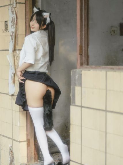 欧美复古卡其色中长款外套_720手机免费观看完整