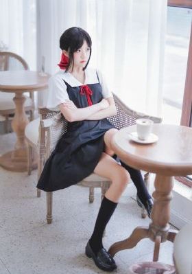 欧美秀新款连衣裙图片_HD在线播放观看